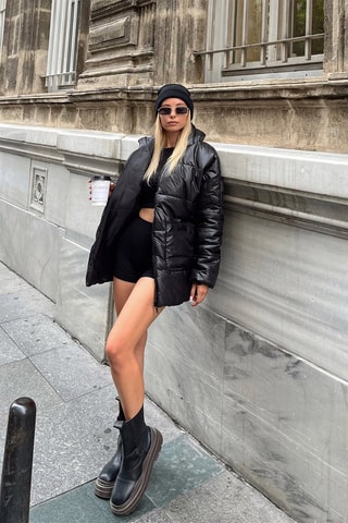 Blusão oversize com capuz - Preto