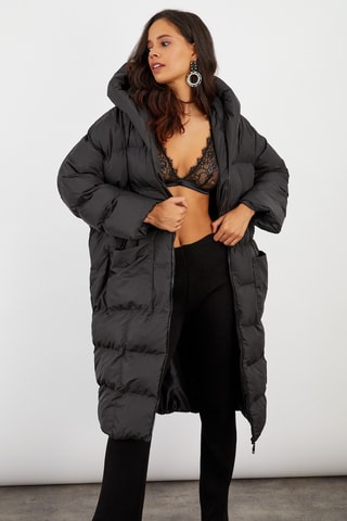 Blusão comprido com capuz - Preto