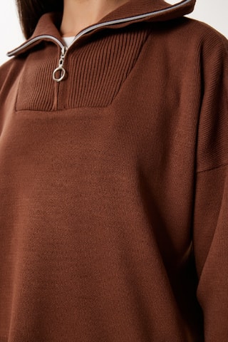 Pull et jupe plissée - Marron