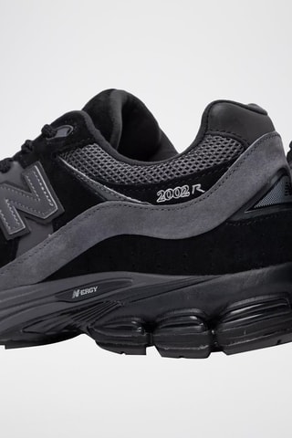 Sneakers 2002 - Nero e grigio