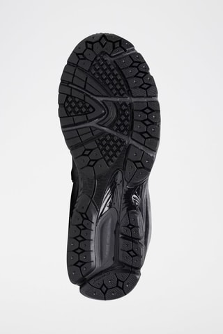 Sneakers 2002 - Nero e grigio