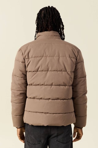 Anorak con capucha  - Marrón