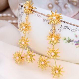 Brincos - Latão banhado a ouro e pérola