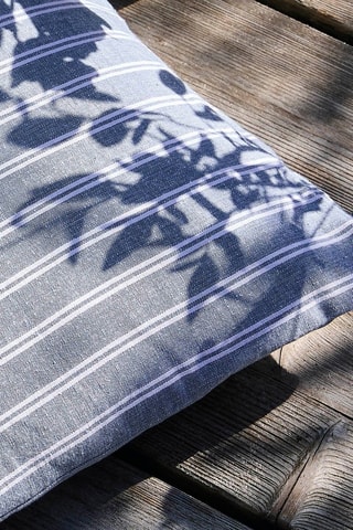 Almofada Finn - Azul-celeste e branco - 45 x 45 cm