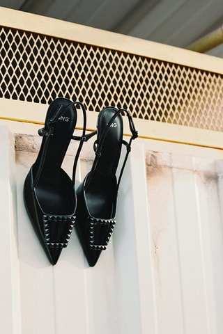 Chaussures vernies talon ouvertes à l'arrière - Noir