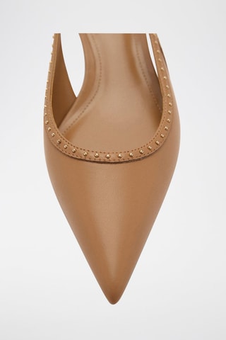 Chaussures talon kitten heel cloutées - Marron