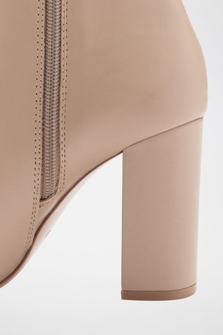 Bottines pointues à talon - Beige