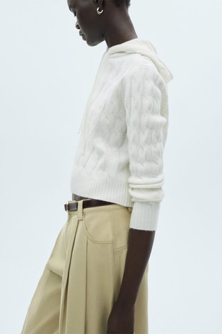 Pull-over capuche maille torsadée - Écru
