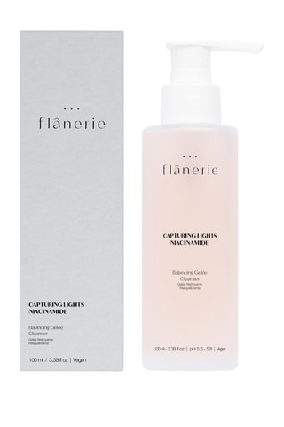 Gelée Nettoyante Rééquilibrante   100 ml