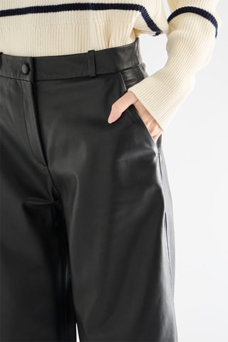 Calças em couro de carneiro - Preto
