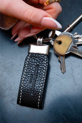 Porta-chaves em couro Avy  - Preto