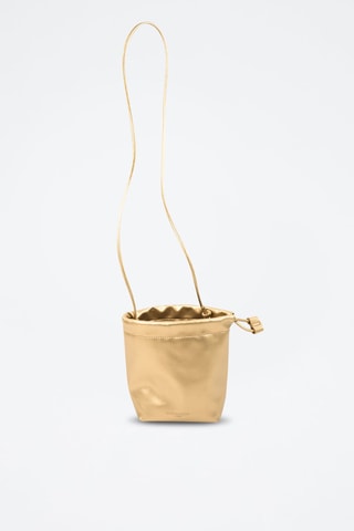 Mala bucket em couro Elva  - Dourado