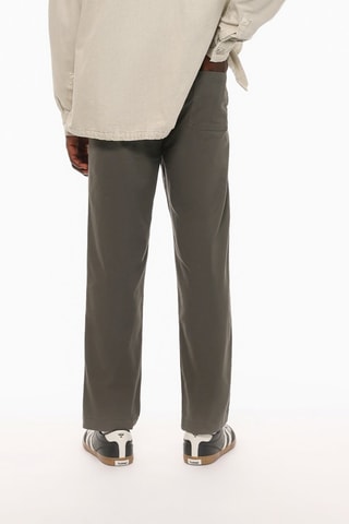 Pantalón chino relaxed fit - Gris oscuro