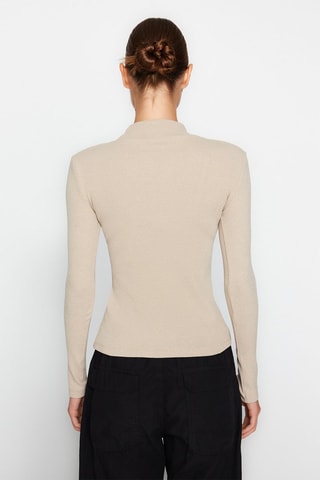 2 camisolas Preto e bege