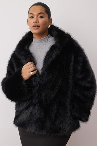 Sobretudo com capuz - Preto