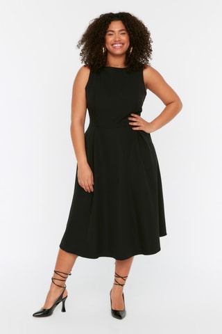 Vestido Plus Size Preto