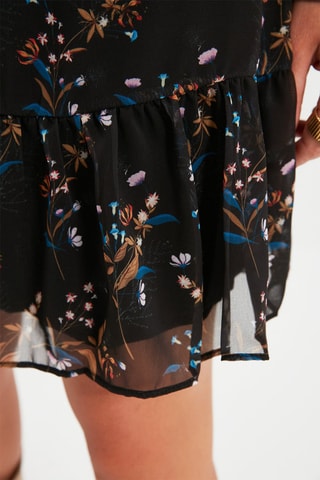 Vestido com folhos - Preto e castanho