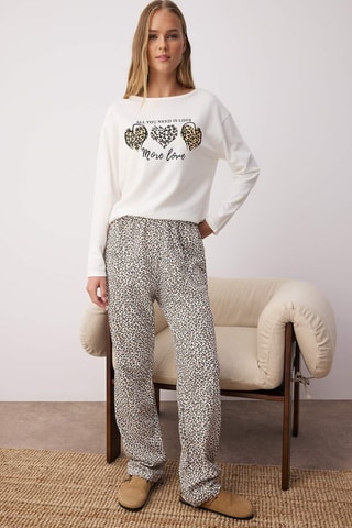 T-shirt e calças - Branco