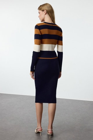 Camisola e saia direita  - Azul