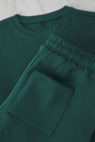 T-shirt regular e calções regular - Verde-escuro