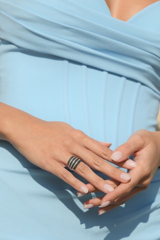 Anello Maeva - Oro bianco, diamanti bianchi e diamanti neri