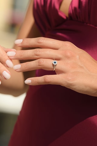 Anello Fleur de saison - Oro bianco, zaffiro e diamanti