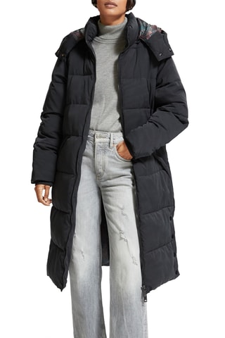 Lange gewatteerde jas met capuchon - Zwart