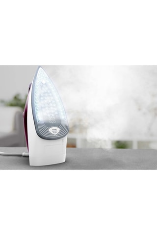 Fer à repasser vapeur - Semelle en céramique - 2400 W 