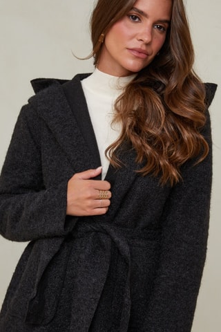 Abrigo con capucha - Negro