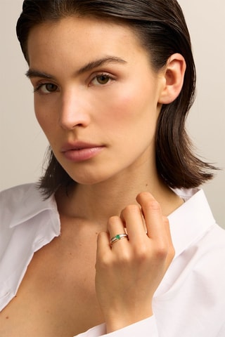 Anello - Oro giallo 18 kt, smeraldo e diamanti