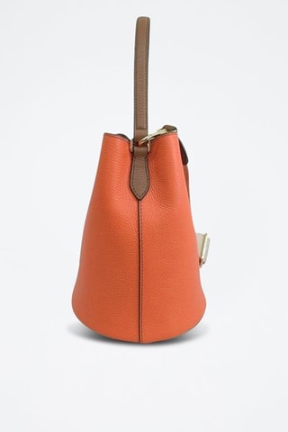 Sac seau en cuir de veau Danae - Orange