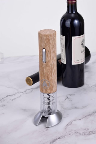 Saca-rolhas elétrico com corta cápsulas.