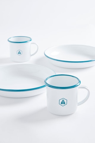 2 pratos e 2 chávenas para piquenique em aço inoxidável esmaltado