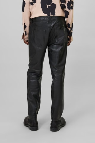 Calças slim em couro de cordeiro - Preto
