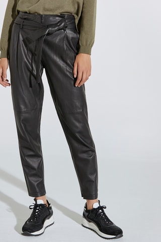 Calças em couro de cordeiro de cintura subida - Preto - IKKS