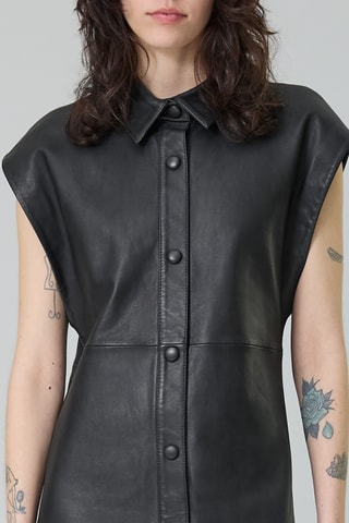 Vestido-camisa em couro de cordeiro - Preto