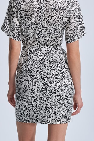 Vestido direito em seda - Esbranquiçado - IKKS