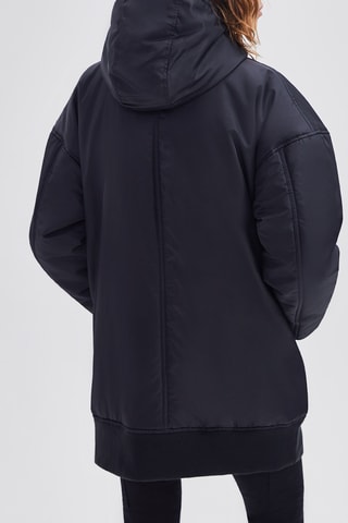 Parca com capuz - Preto