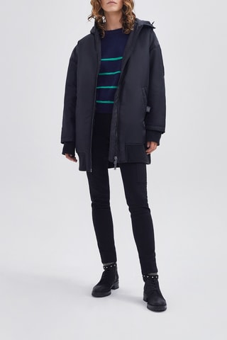 Parca com capuz - Preto