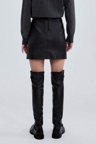 Saia traçada em couro de cordeiro - Preto