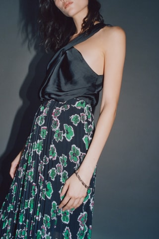 Saia plissada - Preto - IKKS