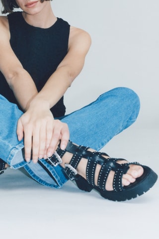 Sandálias em couro - Preto - IKKS 