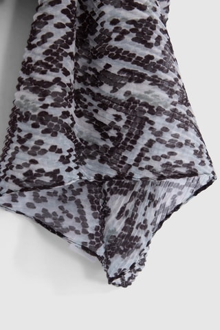 Lenço - Esbranquiçado - IKKS 