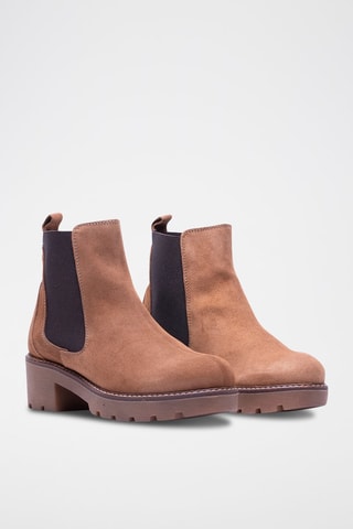 Nubuck Chelsea Boots Camel