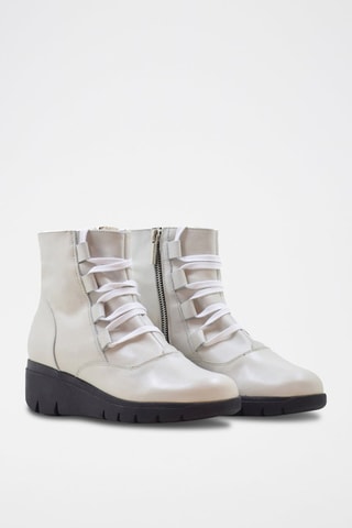 Leren Enkellaarzen met Sleehak Wit