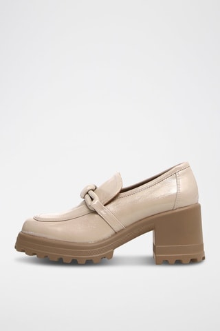 Lakleren Mocassins met Hak Carine - Beige