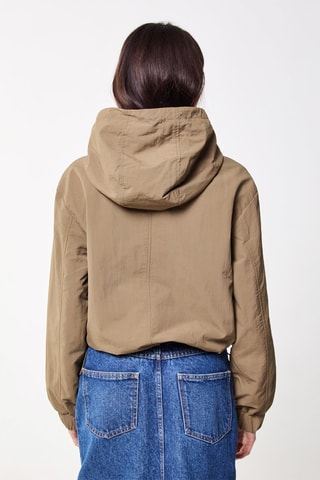 Corta-vento com capuz - Caqui