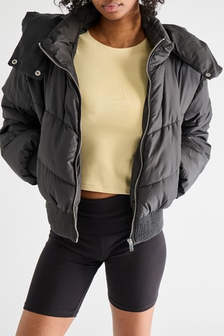 Anorak con capucha - Negro