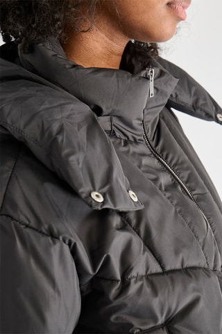 Anorak con capucha - Negro