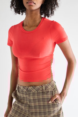 Camiseta cropped - Rojo